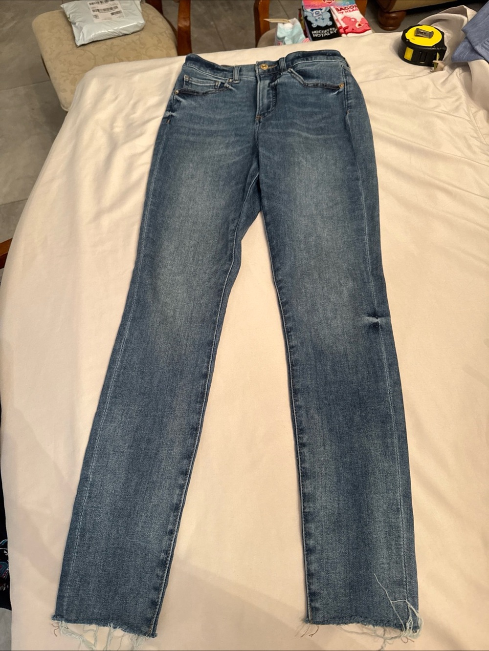 Express Women’s Skinny Jeans in Faded Blue Wash